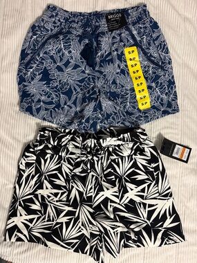 Briggs Navy Floral & Nine West Black White Palm Print  Women’s Shorts Duo